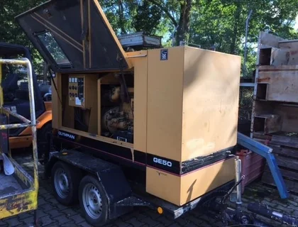 Mobiles Stromaggregat Stromerzeuger CAT GE50