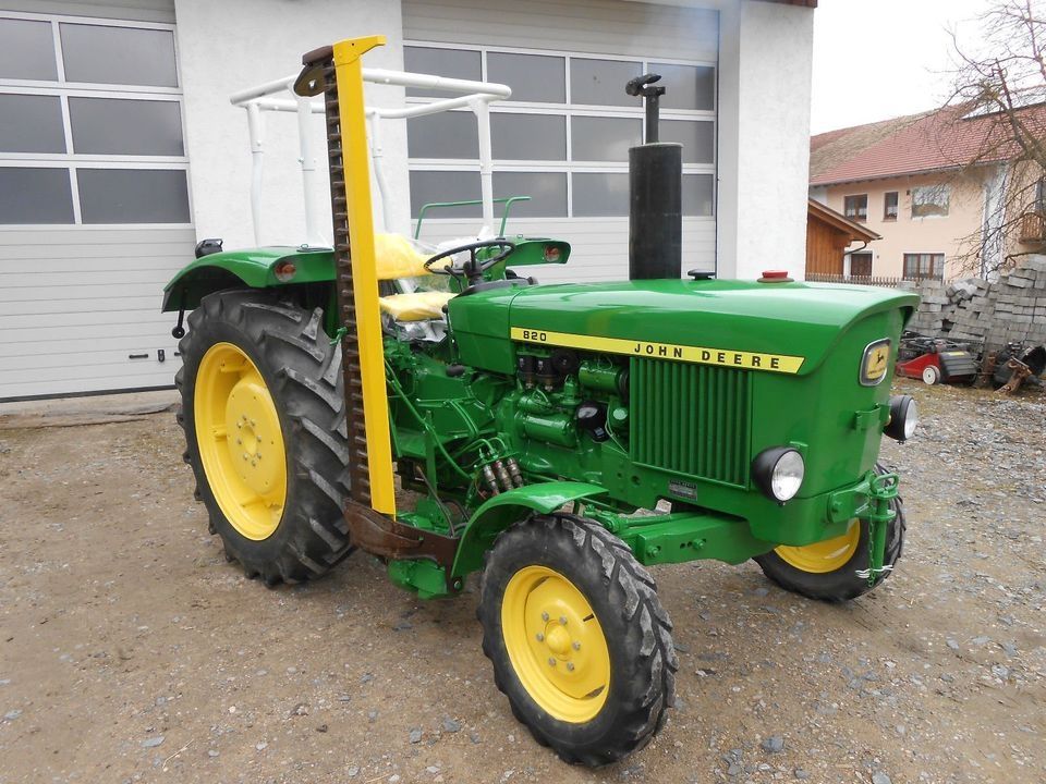 John Deere 820 Traktor Schlepper mit hydr. Mähbalken viele Neuteile TÜV NEU!