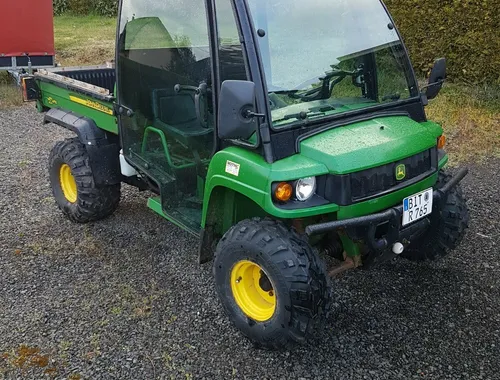 John Deere Gator 4 X 4