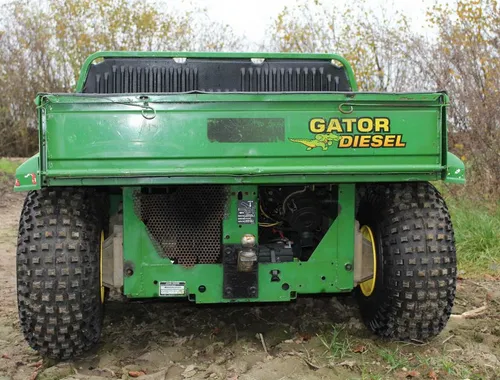 John Deere Gator 6x4 mit Dieselmotor