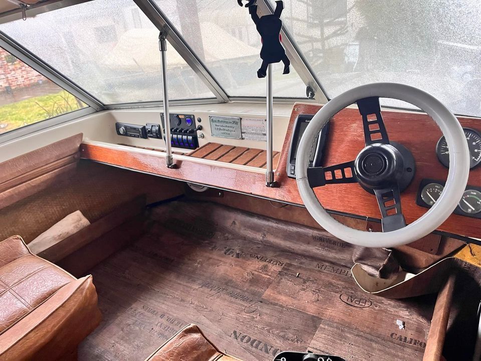 Motorboot MFG Caprice 15 OB, 90PS