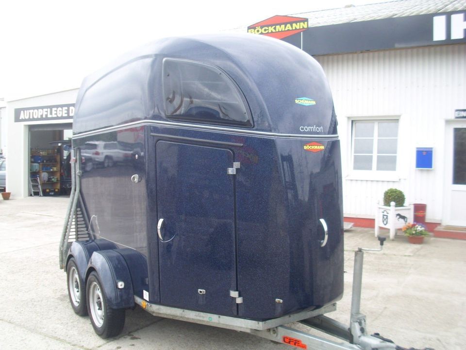 Pferdeanhänger Böckmann Comfort Aluboden Sattelkammer Vollpoly