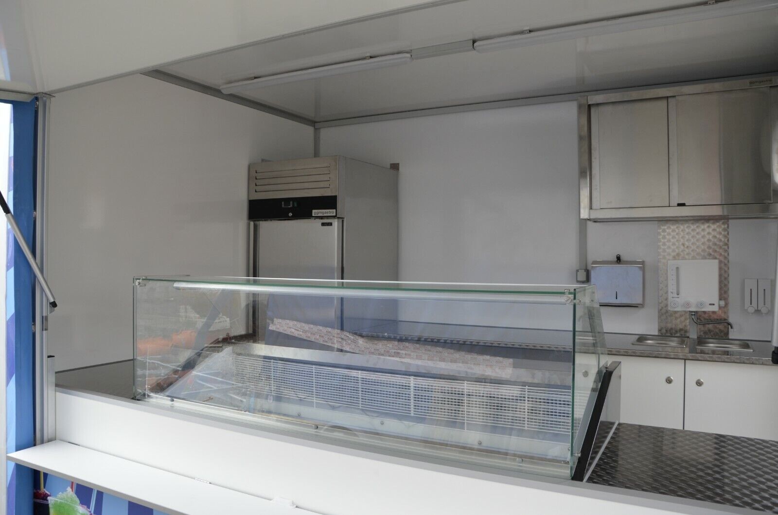 Verkaufswagen Imbisswagen Eiswagen Eisanhänger