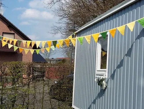 Liebevoll restaurierter Bauwagen