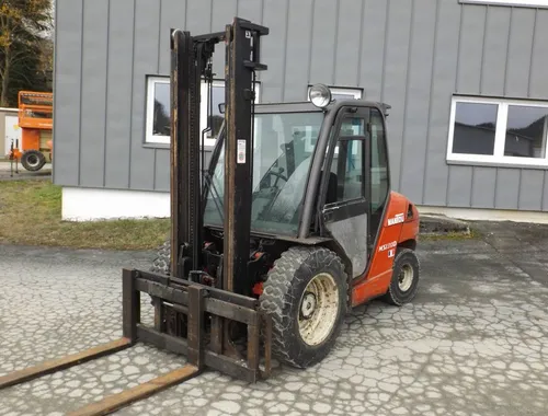 Manitou Diesel-Gabelstapler 3,0 t, Hubhöhe 3,70 m Geländestapler