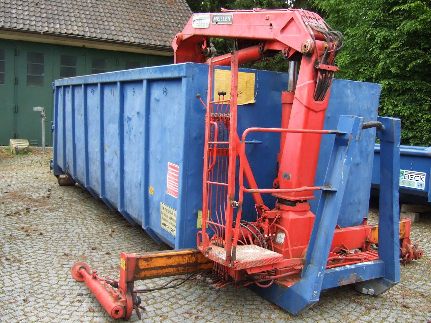 Abrollcontainer mit Meiler Kran Reichweite ca 8 m, funktionsfähig 23 m³ Muld