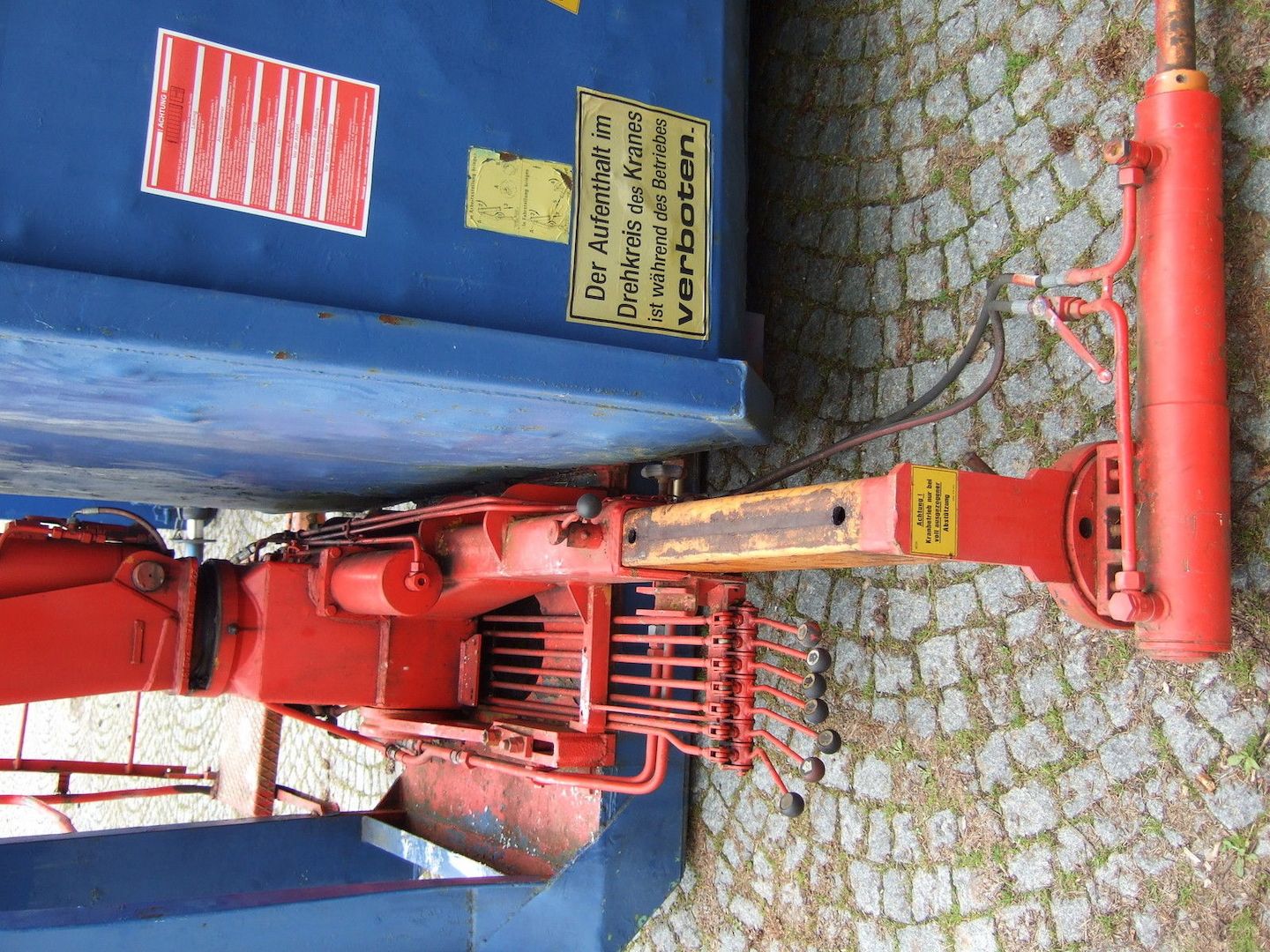 Abrollcontainer mit Meiler Kran Reichweite ca 8 m, funktionsfähig 23 m³ Muld