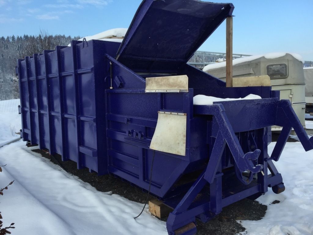 Abrollcontainer Müllpresse
