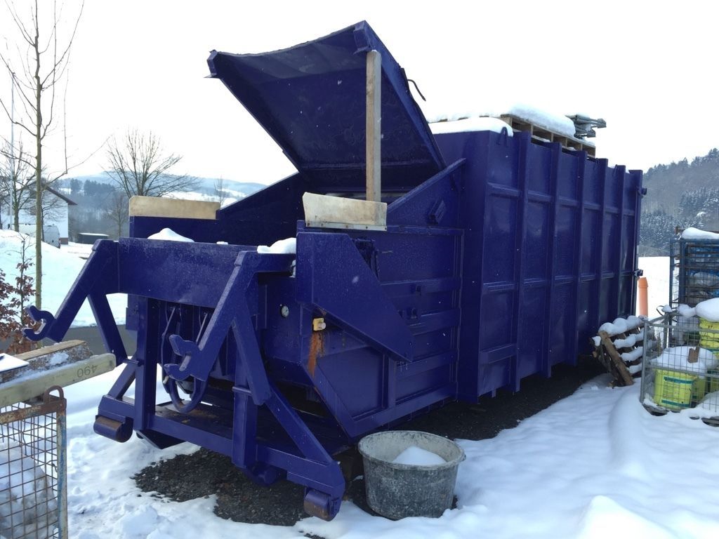 Abrollcontainer Müllpresse