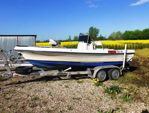 Angelboot  Freizeitboot mit Trailer Modell Angeln