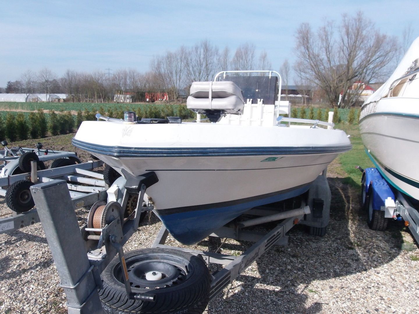 Angelboot  Freizeitboot mit Trailer Modell Angeln Angelboot  Freizeitboot mit Trailer Modell Angeln