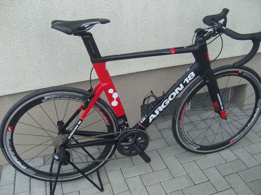 ARGON18 Modell Nitrogen Shimano Ultegra Di2 6870 NEU FULCRUM CARBON ARGON18 Modell Nitrogen Shimano Ultegra Di2 6870 NEU FULCRUM CARBON