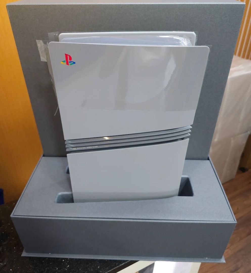 Sony PlayStation PS5 Pro,Sony PS5 Slim,Sony PS5 Pro 30th Anniversary Edition,Microsoft Xbox Series X