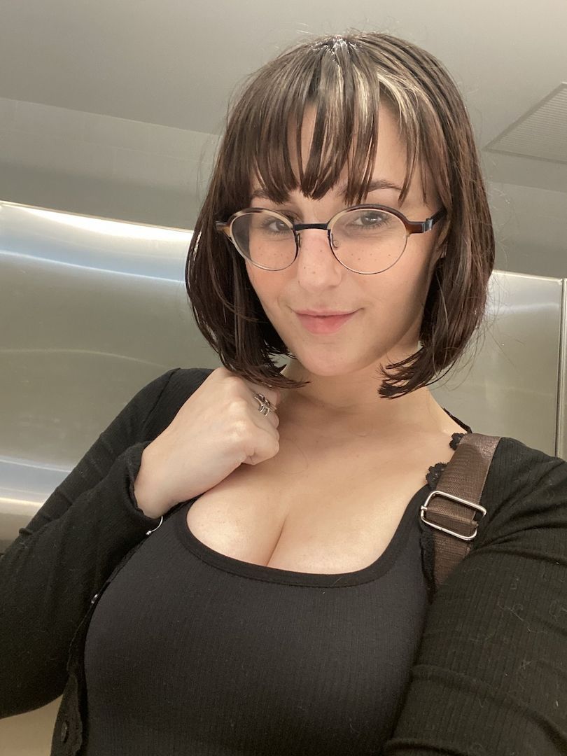 Bin neu hier und suche jemanden zum Treffen im Moment