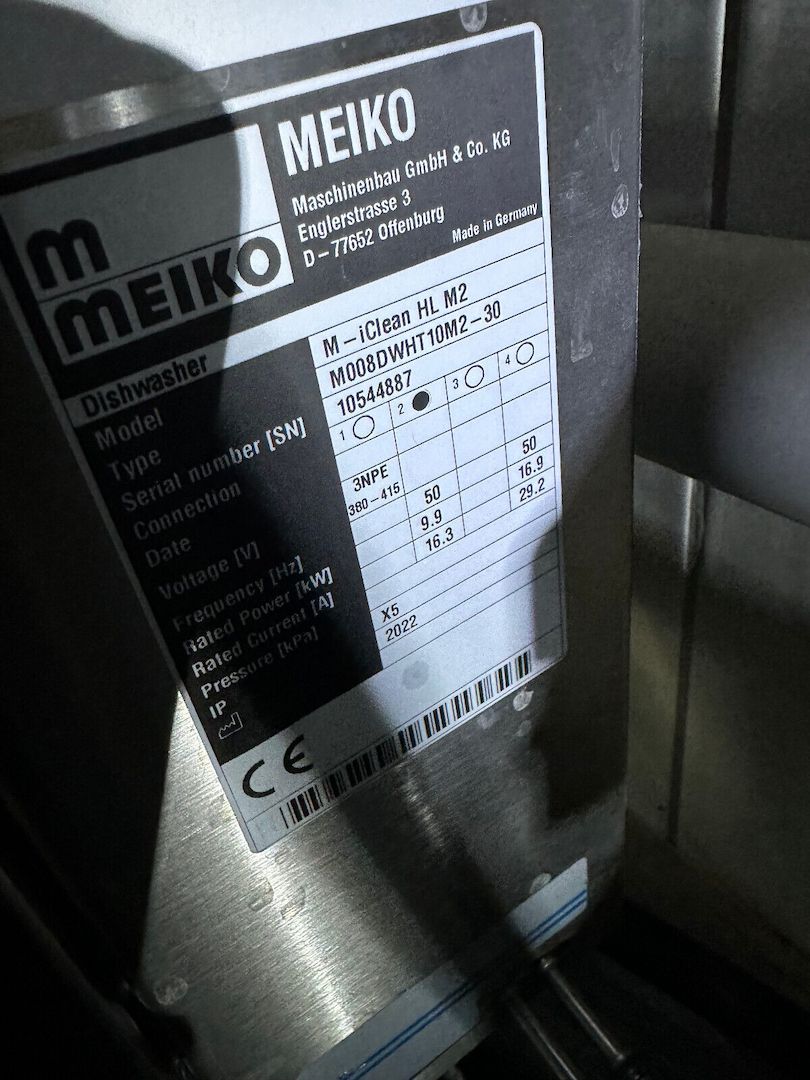 Große Haubenspülmaschine HL M2 M-iClean Meiko