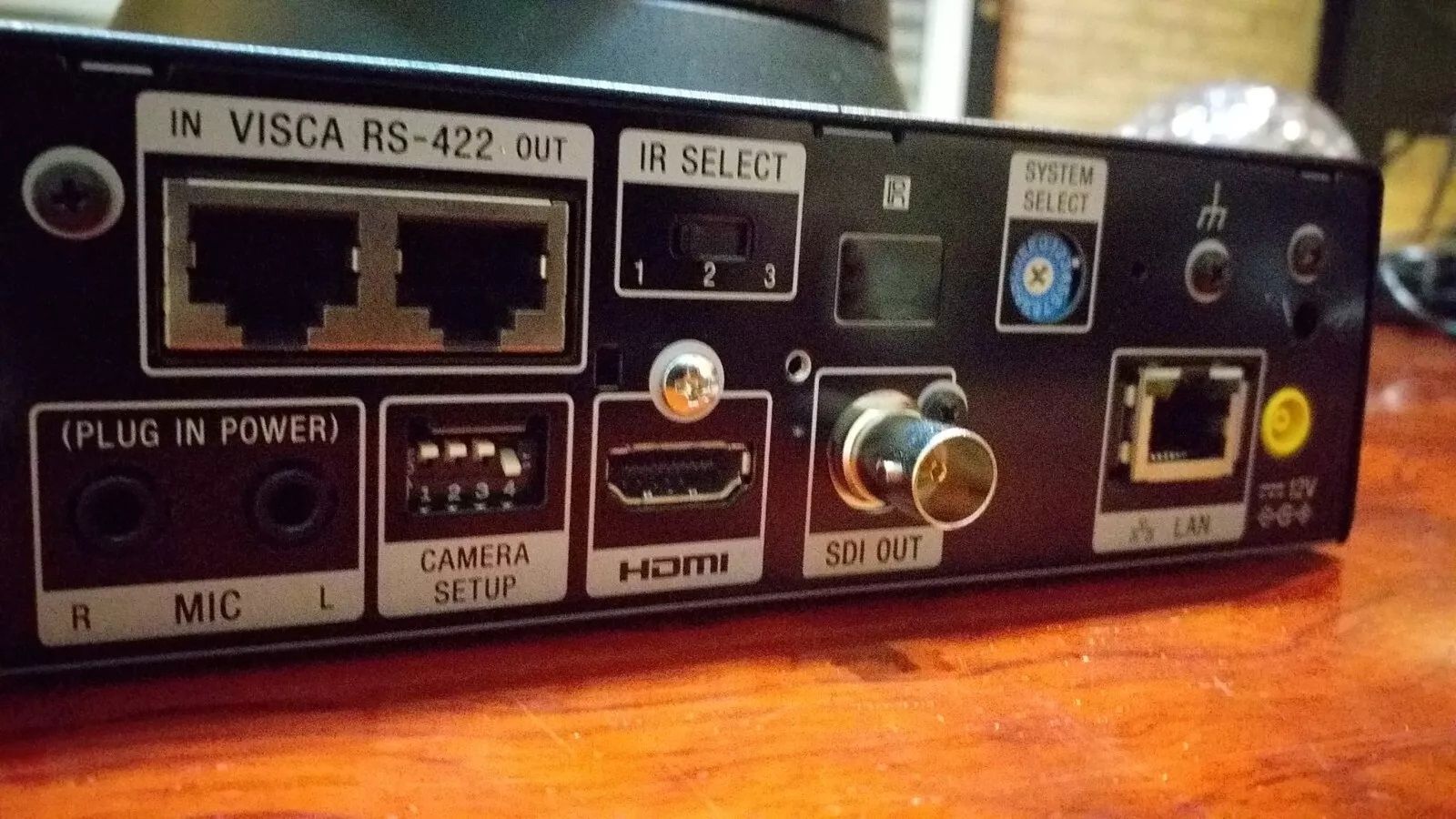 2 x SONY SRG-X400 Ptz-Kamera 4K-Auflösung