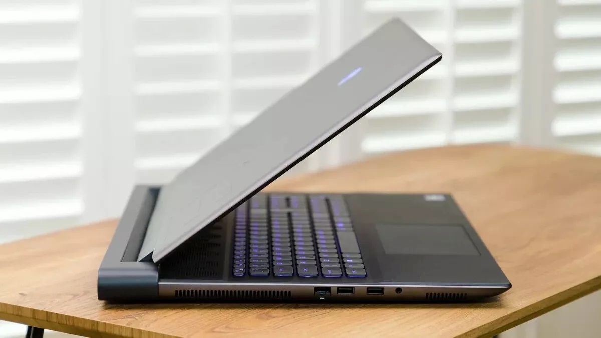 Alienware Laptop M18 R2 i9-14900HX