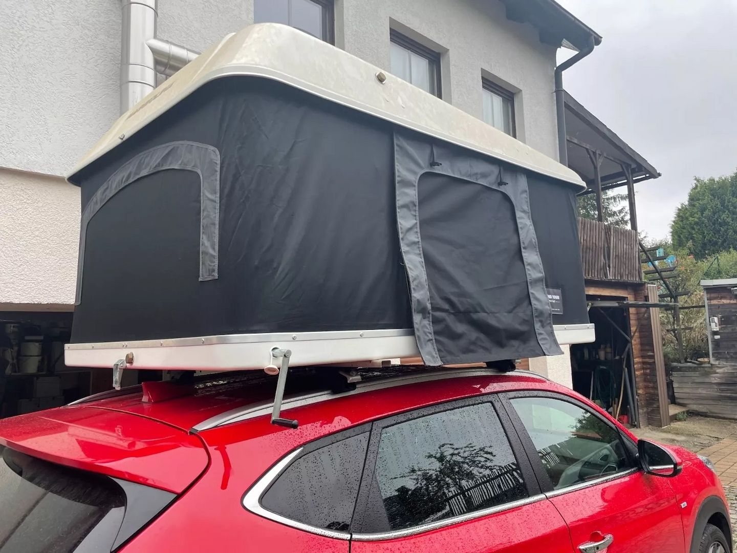 Dachzelt Maggiolina Grandtour360Gr.M + Solar200Wp + 100AhLithiumAkku + Heckzelt