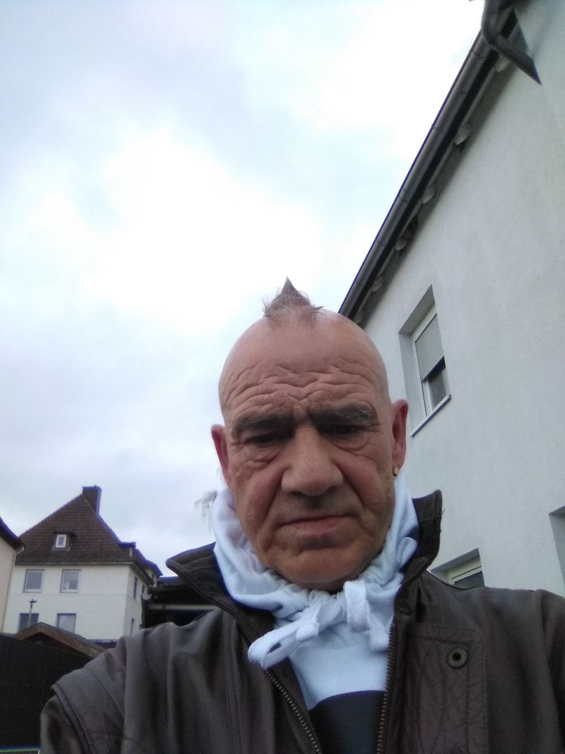 Ich suche Sex mit einer Frau🤪💋