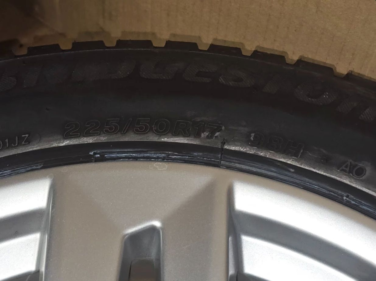 4x Audi A4 8W Winterräder 17" 8W0601025P 225/50 R17 5,5mm