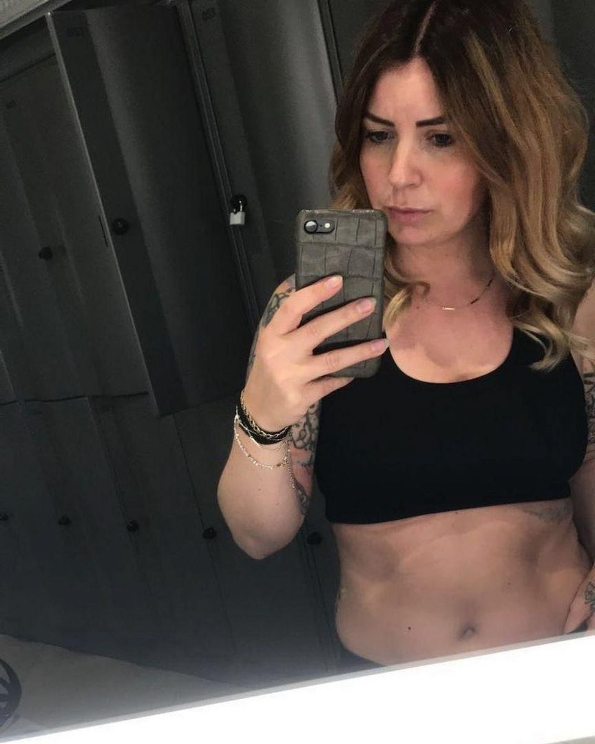 MiaLove wartet auf dein Besuch