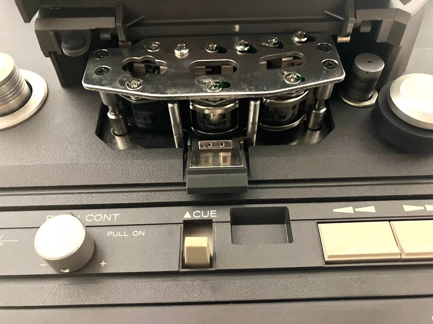 Tascam 32 1/4" 2-Spur Tonbandmaschine