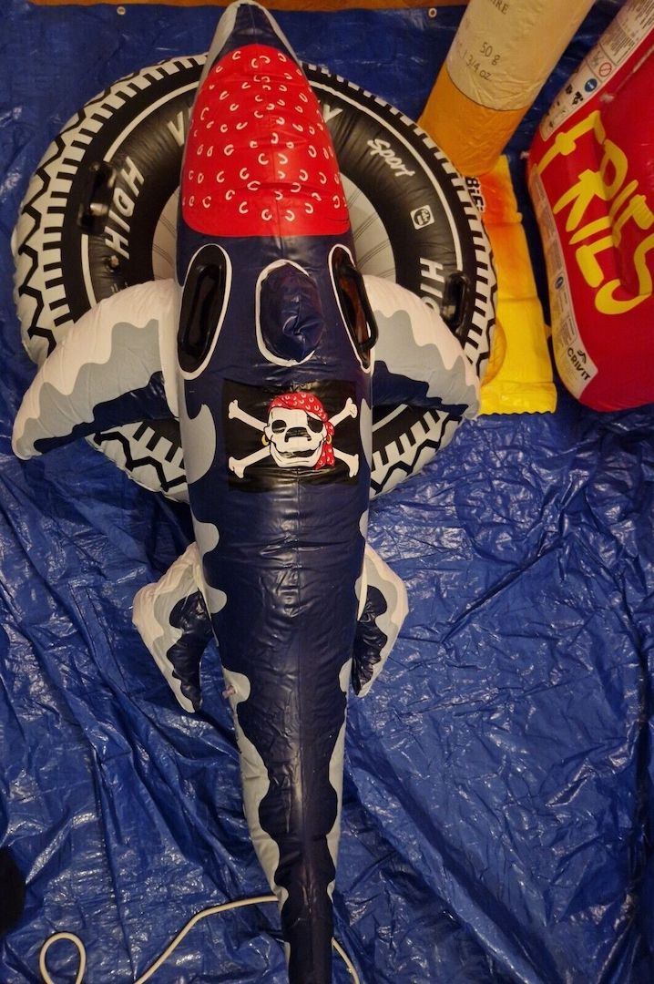 Suche Schwimmtier aufblasbar Wehncke/ Happy People Hai  verkauft mir bitte