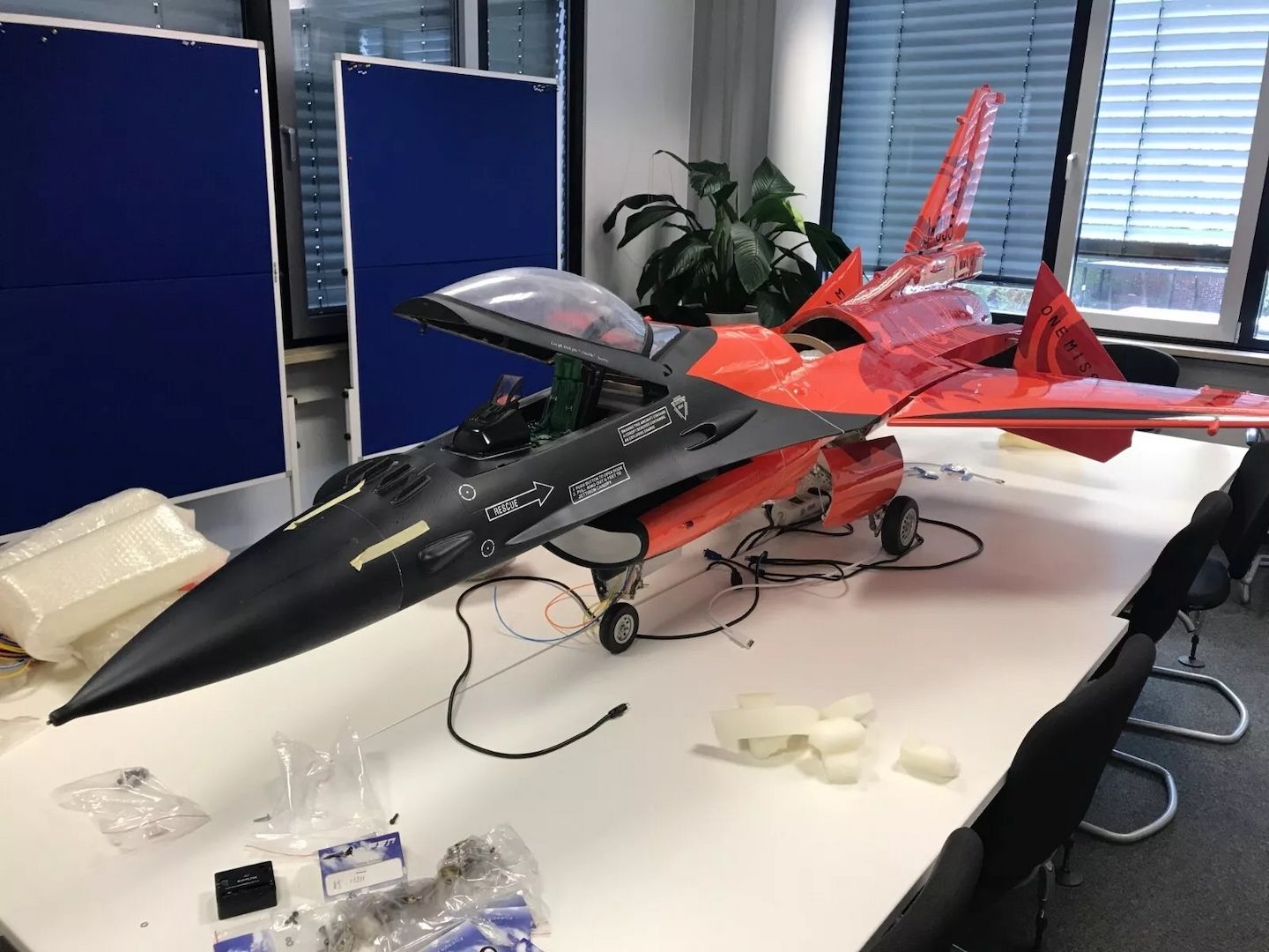Mega Preissturz F16 1/4.6 scale Jet von FLY EAGLE JET