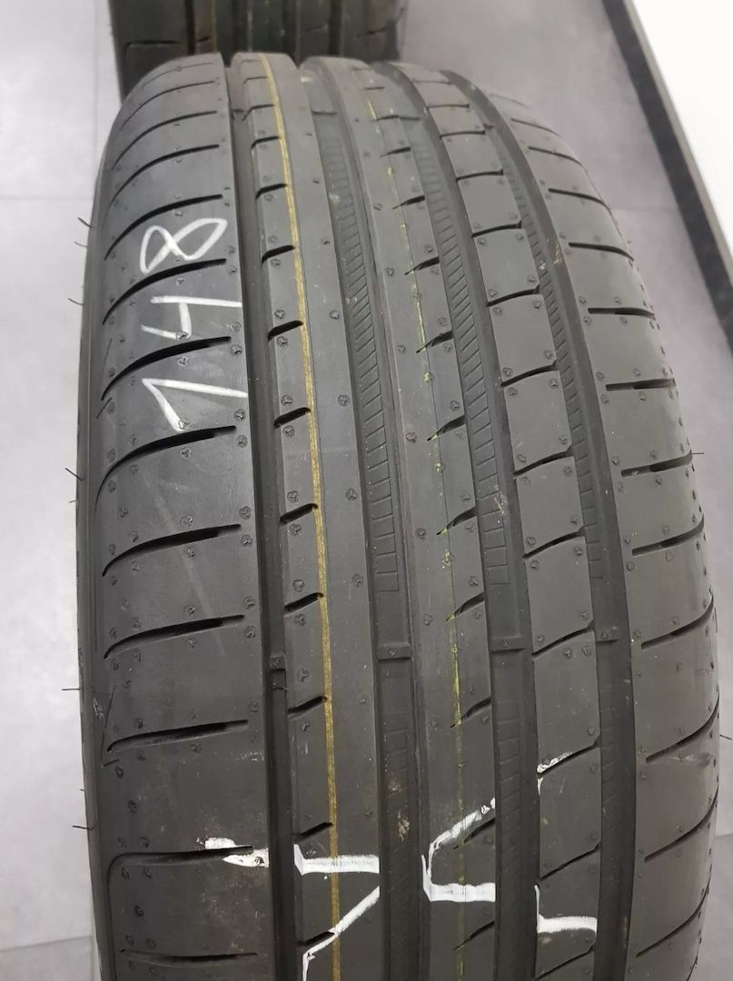 BMW Sommerreifen 19 Zoll Felgen X1 F48 X2 F39 511 Sommerräder BMW Sommerreifen 19 Zoll Felgen X1 F48 X2 F39 511 Sommerräder