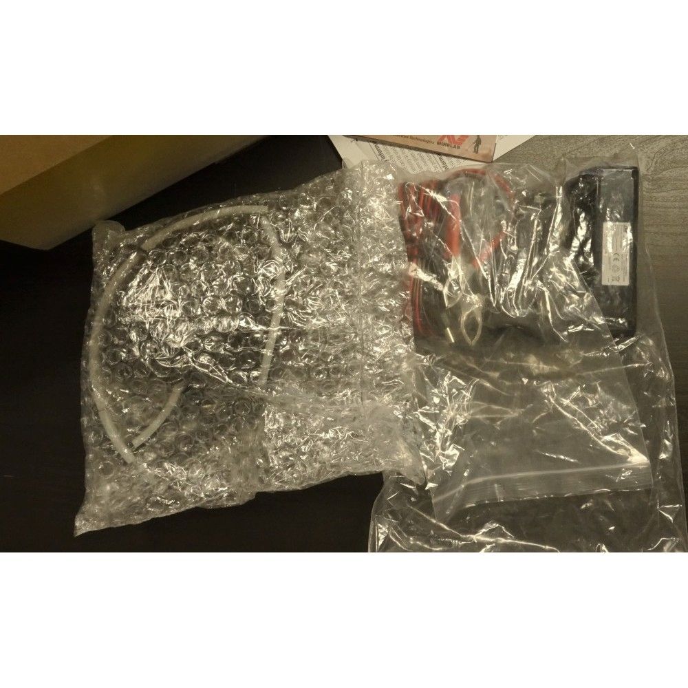 MINELAB Gold Monster 1000 Gold Detector