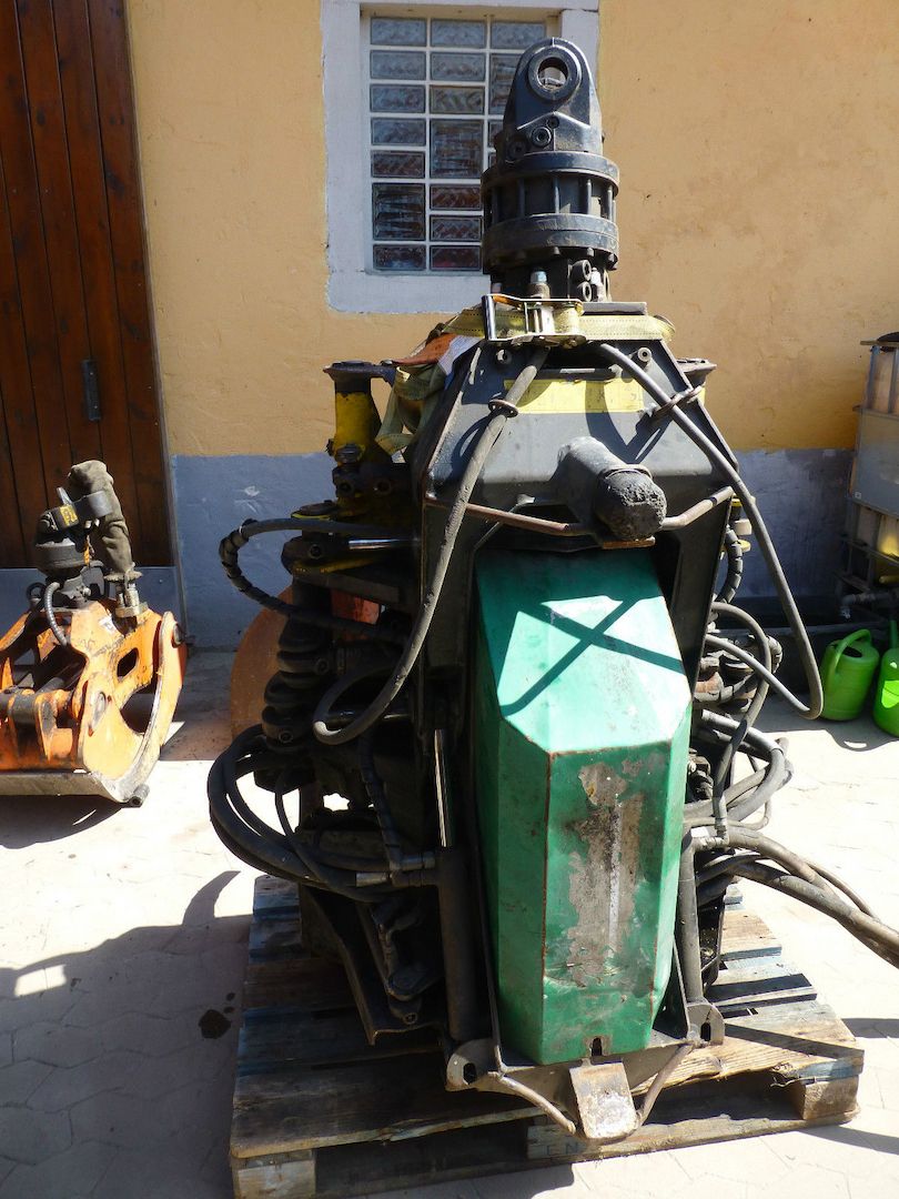 Harvester Aggregat Fällkopf Holzgreifer Logset Bagger