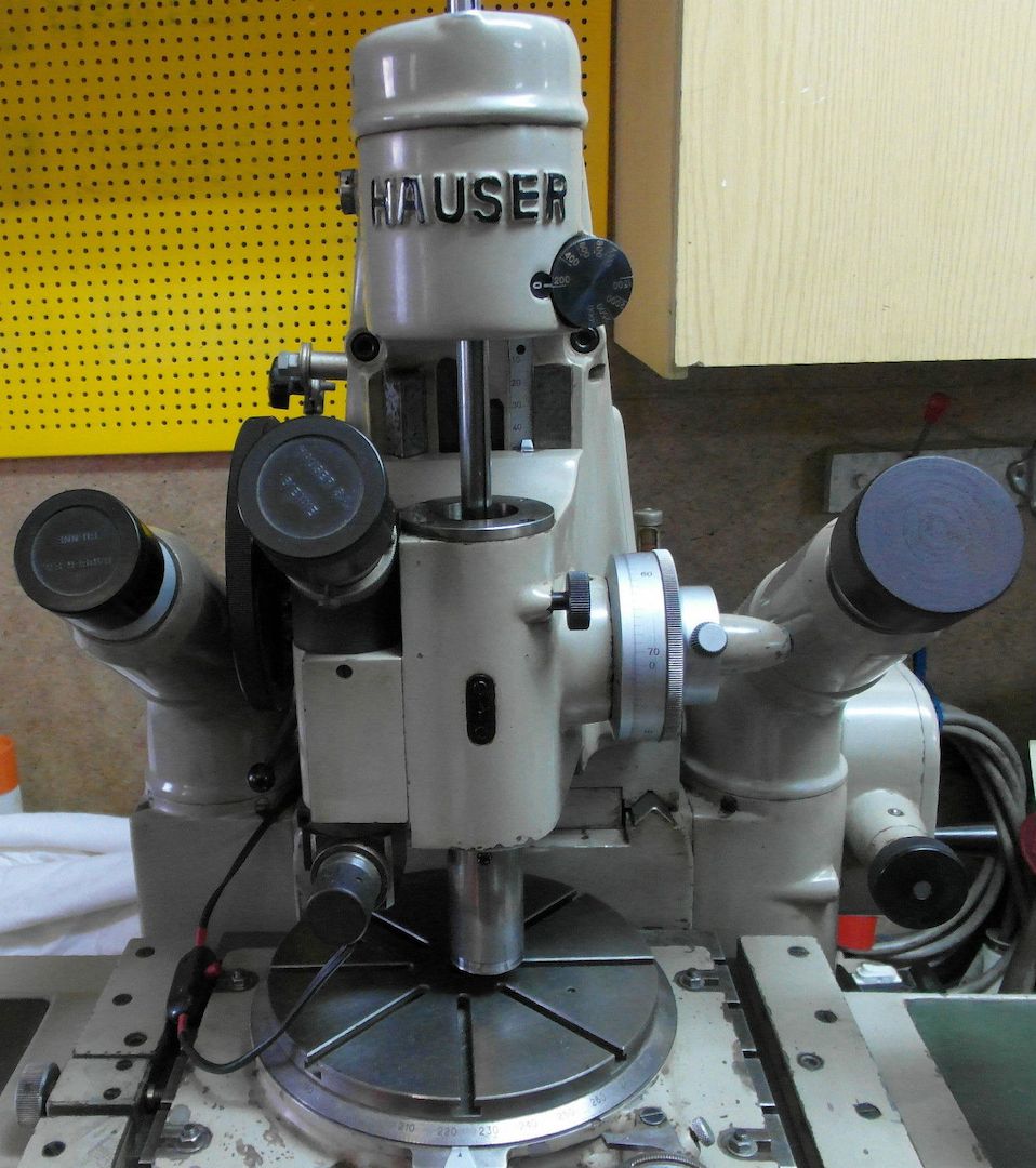 Hauser P 325 optische Koodinatenbohrmaschine