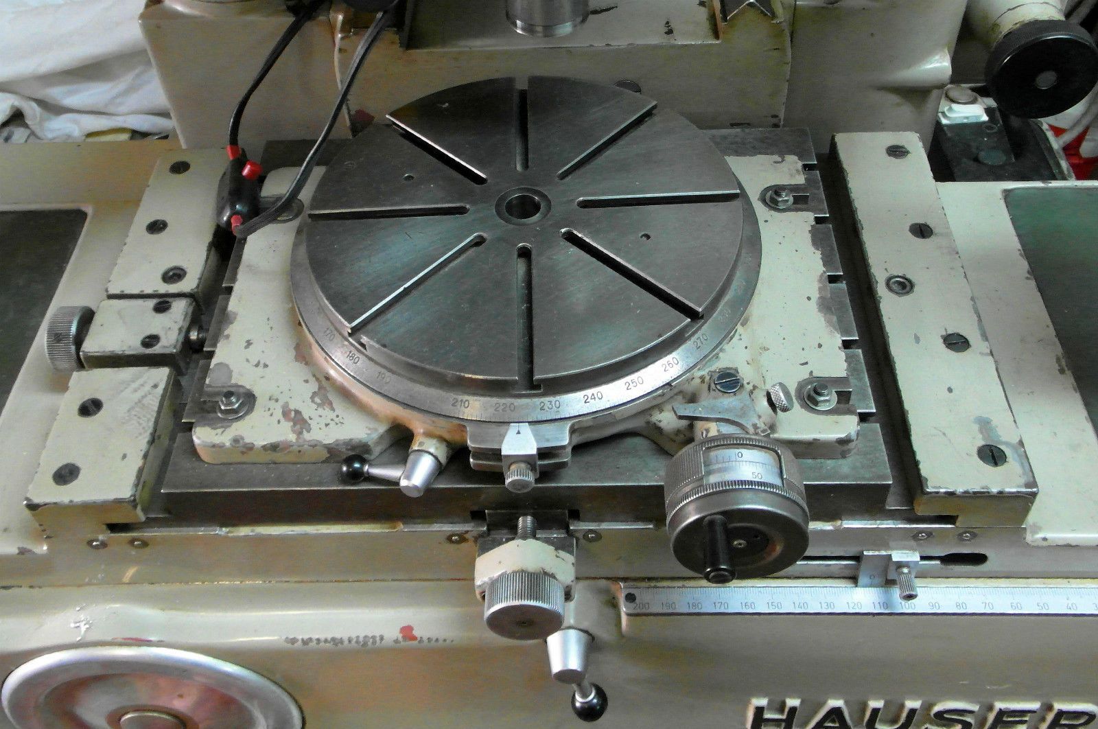 Hauser P 325 optische Koodinatenbohrmaschine