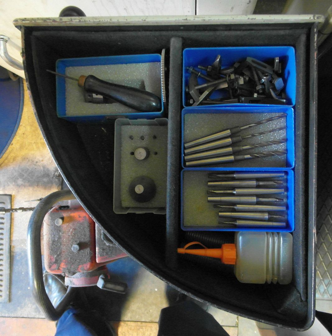 Hauser P 325 optische Koodinatenbohrmaschine