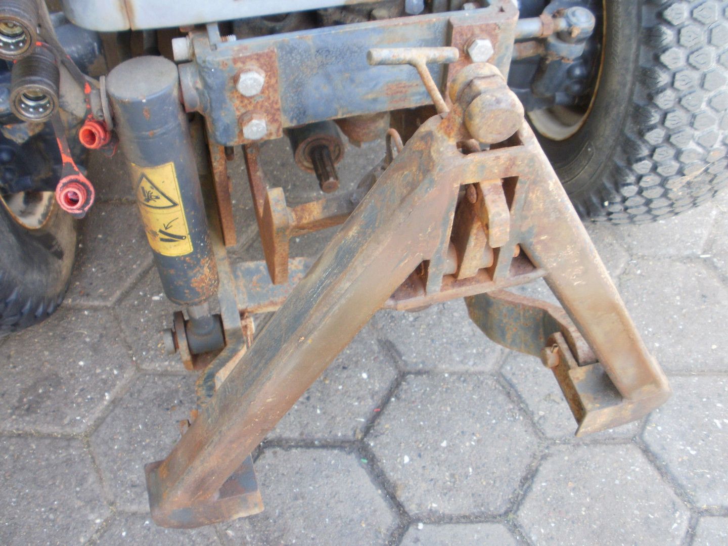 ISEKI Kompaktschlepper 3125 AL Diesel Allrad 24 PS Trecker Traktor Schaltgetrieb