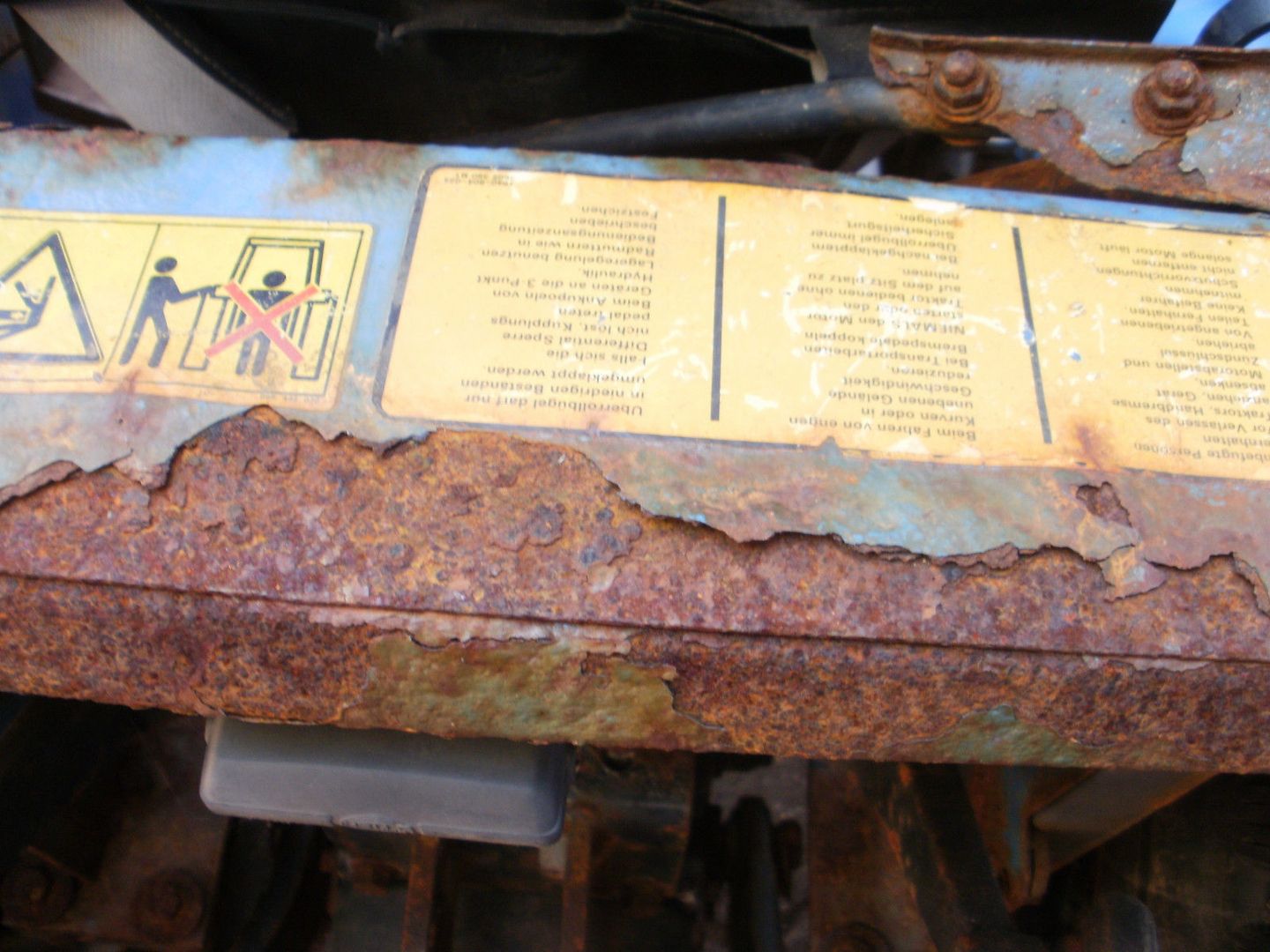 ISEKI Kompaktschlepper 3125 AL Diesel Allrad 24 PS Trecker Traktor Schaltgetrieb