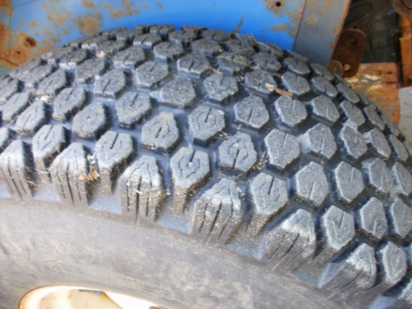 ISEKI Kompaktschlepper 3125 AL Diesel Allrad 24 PS Trecker Traktor Schaltgetrieb