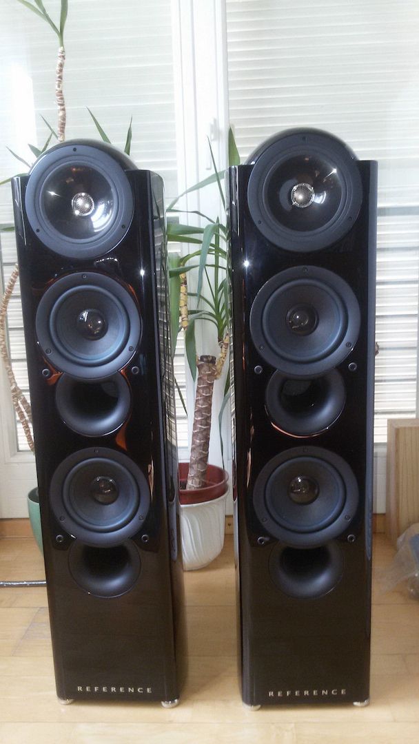 KEF Reference 2032 Lautsprecher in Klavierlack Schwarz Loudspeakers Piano Black