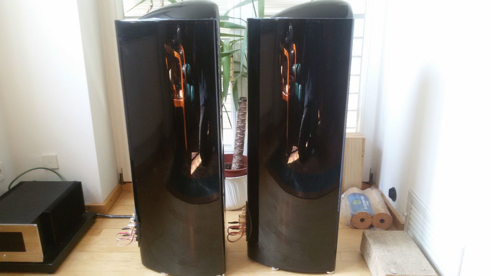 KEF Reference 2032 Lautsprecher in Klavierlack Schwarz Loudspeakers Piano Black