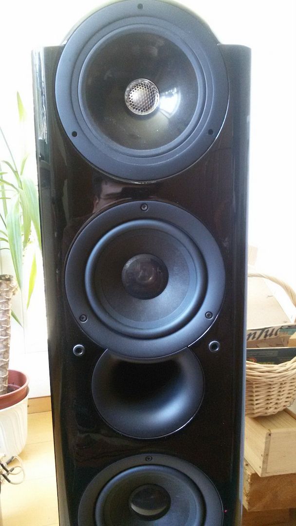 KEF Reference 2032 Lautsprecher in Klavierlack Schwarz Loudspeakers Piano Black