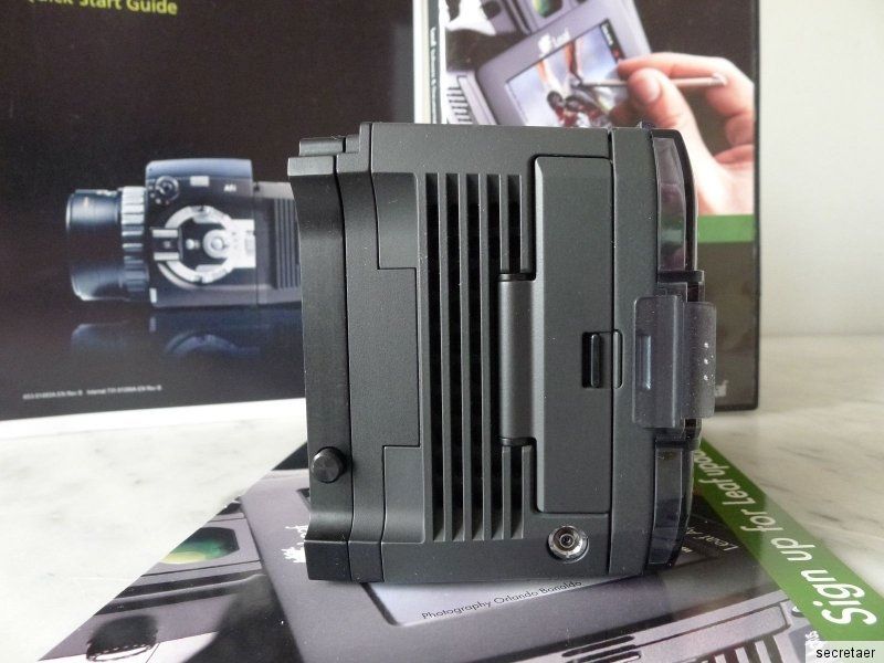 Leaf AFi 7  Rolleiflex HY6  Digital Back