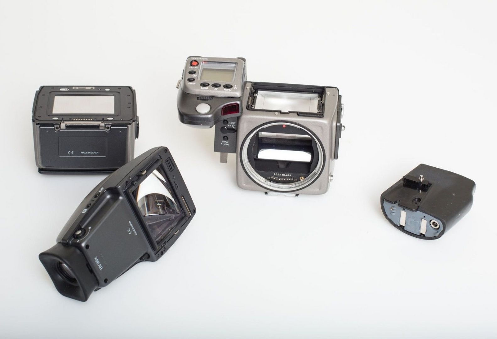 Leaf APTUS 75 33MP Medium Format Digital Back and Hasselblad H1 body