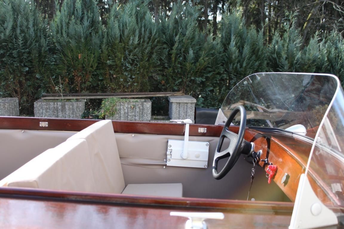 Mahagoni Sportboot wie Riva restauriert 1971 Oldtimer Motorboot