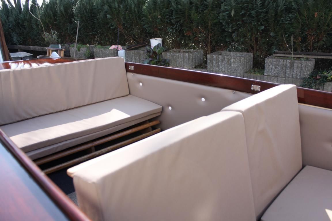 Mahagoni Sportboot wie Riva restauriert 1971 Oldtimer Motorboot