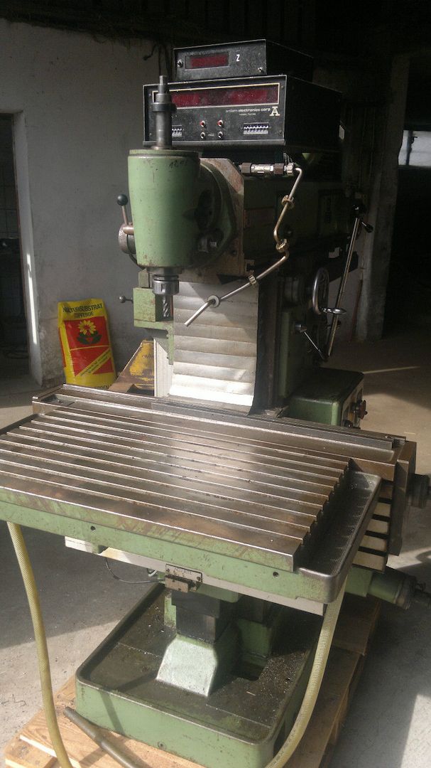 Mikron WF3 Universal Werkzeugfräsmaschine Digital Handrad