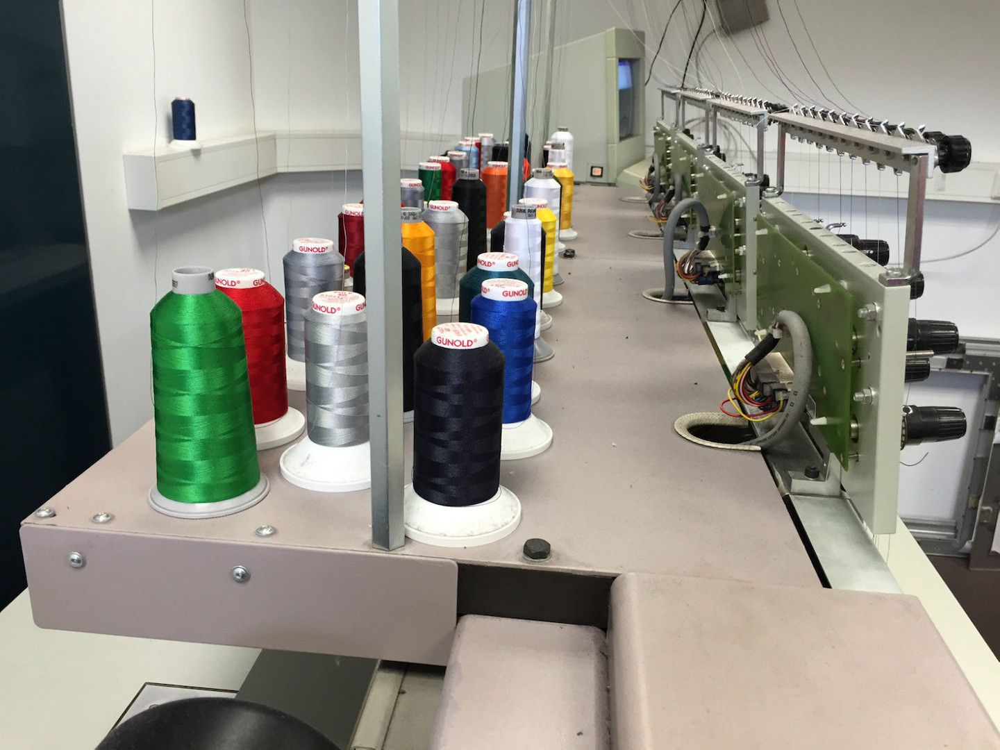 ZSK Stickmaschine Embroidery 4 Kopf