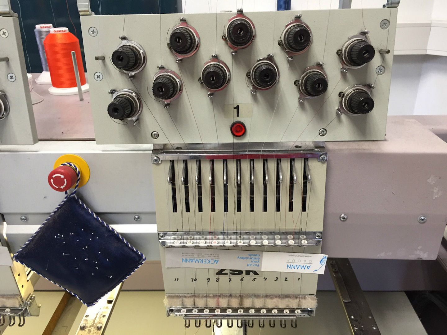 ZSK Stickmaschine Embroidery 4 Kopf