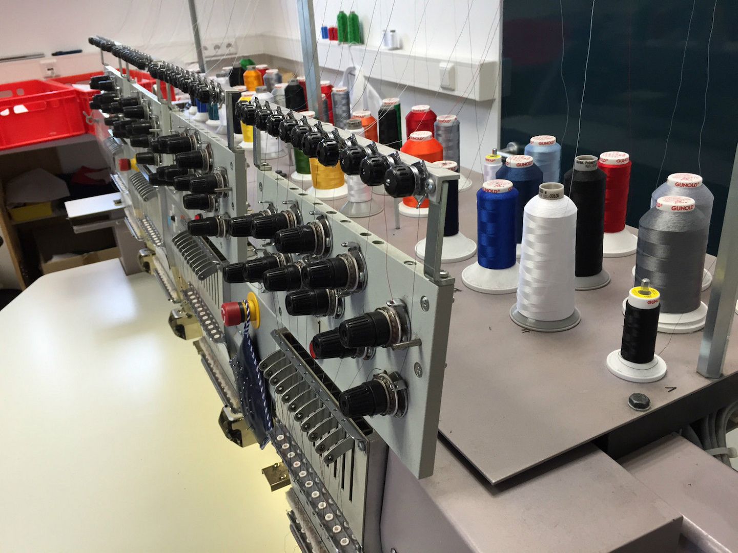 ZSK Stickmaschine Embroidery 4 Kopf