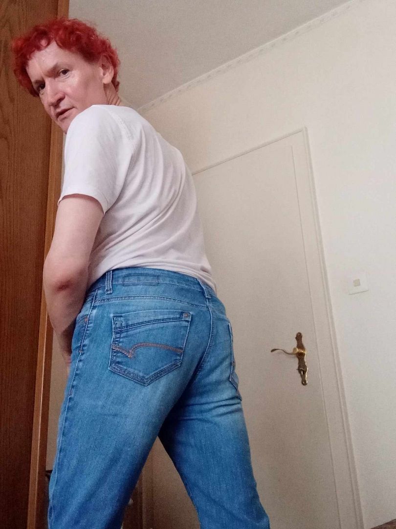 Reifer Jeanstyp sucht reife Frau für Video Chats