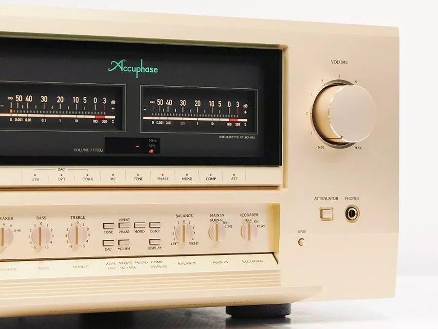 Verstärker Accuphase E-800 , 50-jähriges Jubiläumsmodell